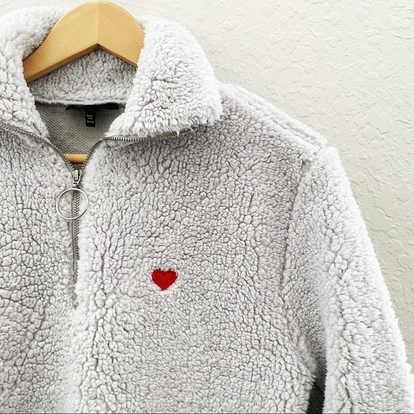 borg heart quarter zip pullover